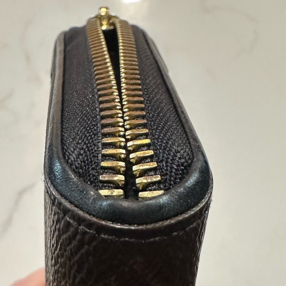 Louis Vuitton Retiro Monogram Wallet - Picture 3 of 7